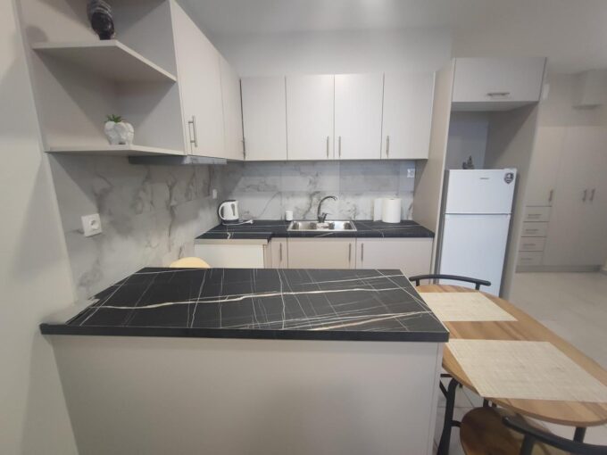 Ενοικάζεται Γκαρσονιέρα