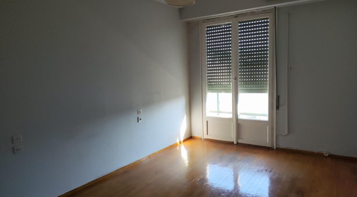 ΣΤΑΘΟΠΟΥΛΟΣ ΜΕΣΙΤΙΚΟ ΓΡΑΦΕΙΟ ΠΑΤΡΑ (2)