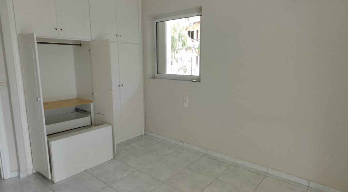 ΣΤΑΘΟΠΟΥΛΟΣ ΜΕΣΙΤΙΚΟ ΓΡΑΦΕΙΟ ΠΑΤΡΑ (3)