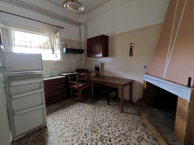 Πωλείται Τεσσάρι Διακοπτό