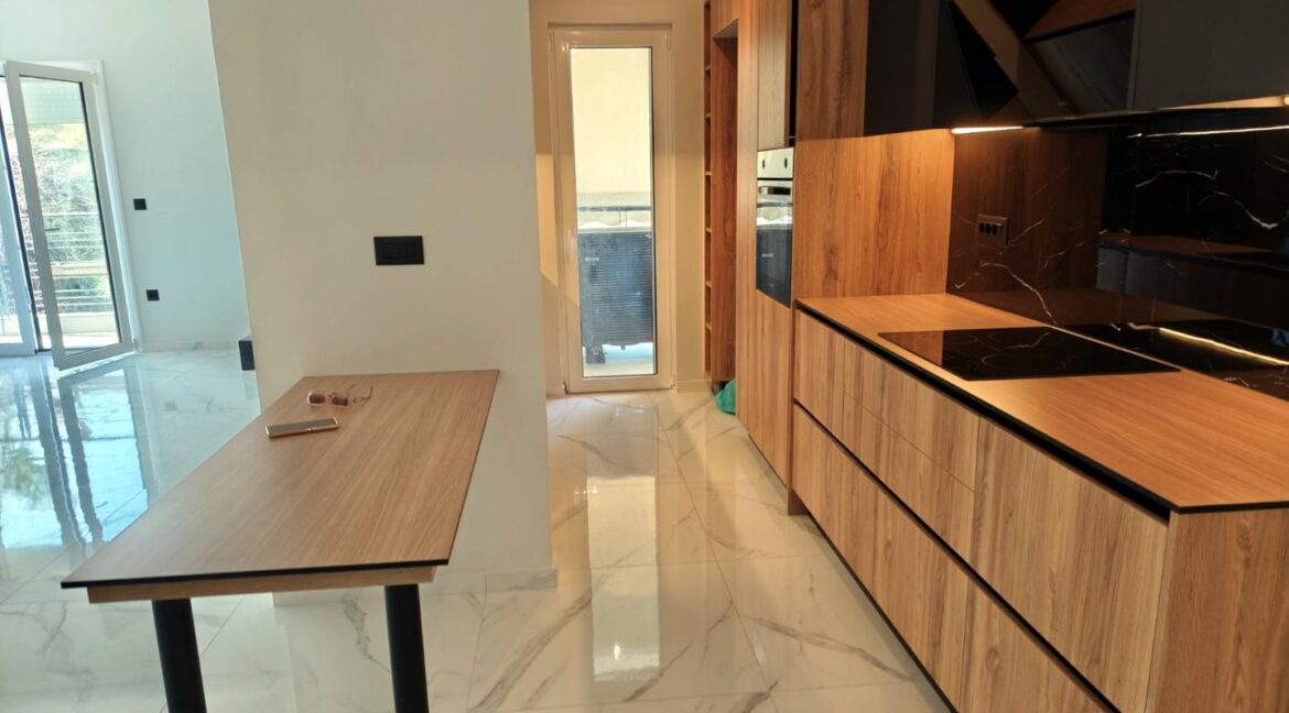 ΣΤΑΘΟΠΟΥΛΟΣ ΜΕΣΙΤΙΚΟ ΓΡΑΦΕΙΟ ΠΑΤΡΑ (13)